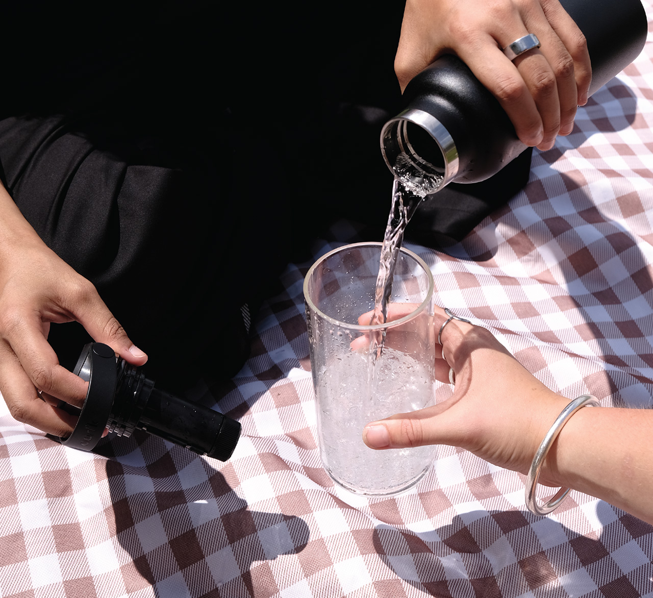 Seltzer Fan? Aerflo For Hydro Flask Creates Carbonation on the Go