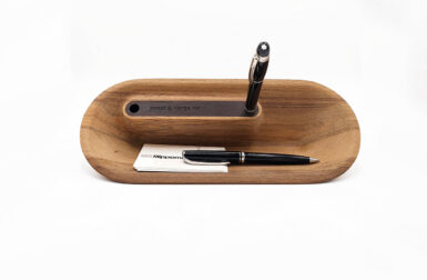 Filippo Mambretti's Stilo75 Pen Holder Encourages Correspondence